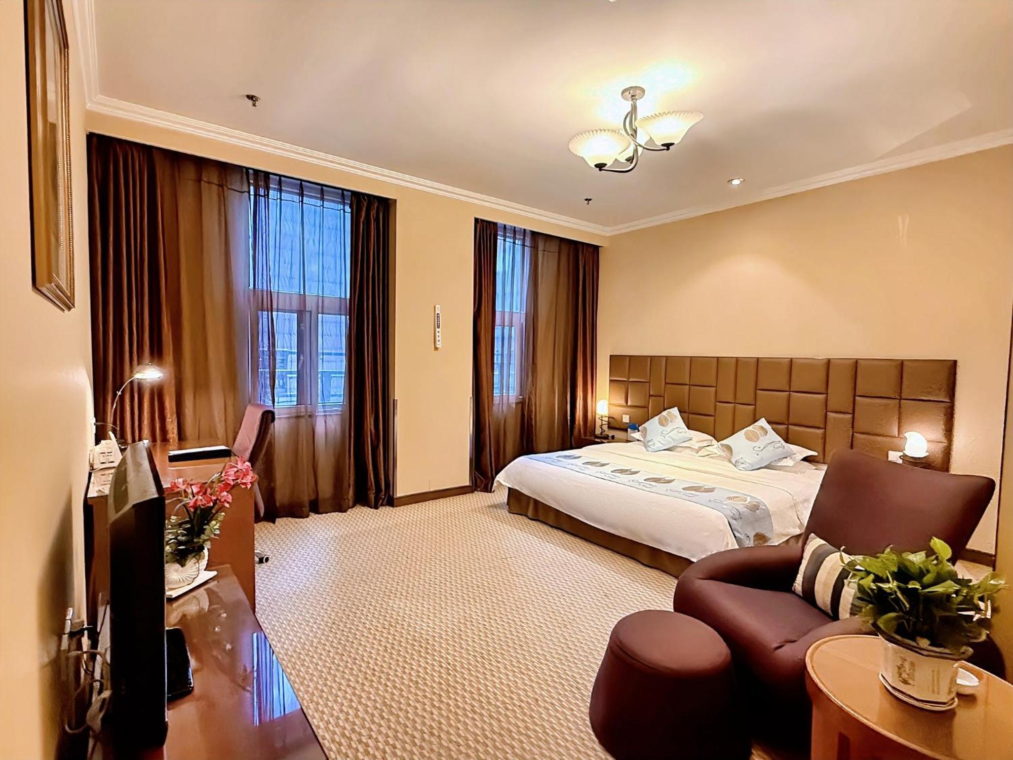 Chongqing Milky Way Hotel Екстериор снимка