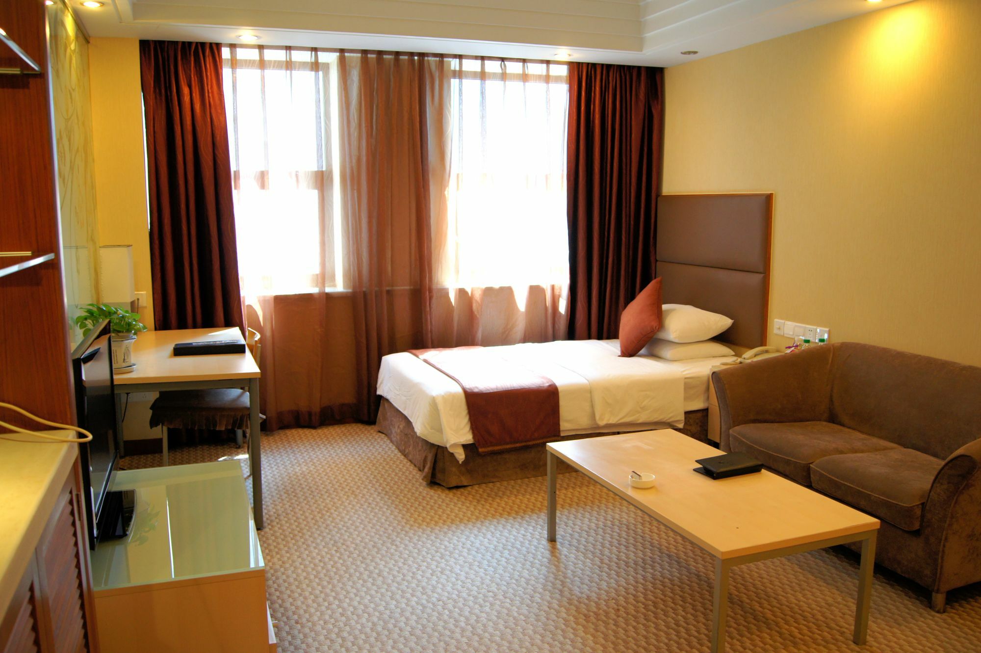 Chongqing Milky Way Hotel Екстериор снимка